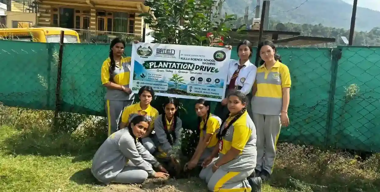 शील्ड ट्रस्ट और कुल्लू साइंस स्कूल ने मिलकर चलाया पौधरोपण अभियान