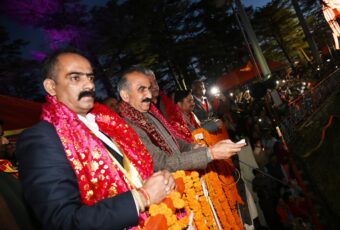 मुख्यमंत्री ने जाखू में किया रावण दहन