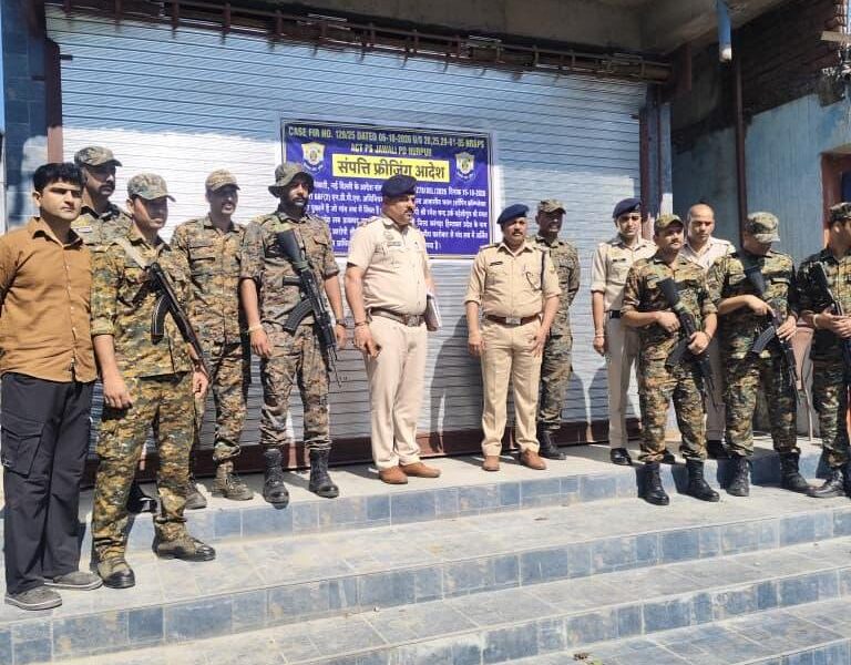 नशा तस्करों के वित्तीय नेटवर्क पर प्रदेश सरकार की कड़ी कार्रवाई-नूरपुर पुलिस द्वारा 74.12 लाख रुपये की संपत्ति फ्रीज करने की सक्षम प्राधिकारी ने की पुष्टि  