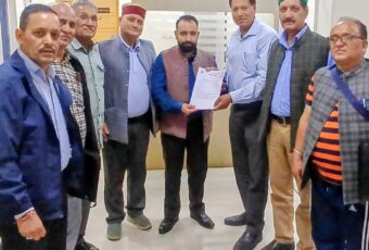 कारदार संघ का पलटवार 15 वर्षों से चैरिटेबल ट्रस्ट के काल्पनिक आंकड़ों का मायाजाल बुनकर रहे ओम प्रकाश शर्मा
